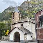 Calmfranc Atico Abuhardillado Con Vistas Al Rio Y La Montana Avistamiento De Ciervos En Pueblo * كانفرانك