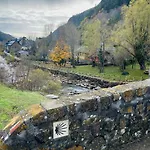 Calmfranc Atico Abuhardillado Con Vistas Al Rio Y La Montana Avistamiento De Ciervos En Pueblo *