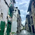 Calmfranc Atico Abuhardillado Con Vistas Al Rio Y La Montana Avistamiento De Ciervos En Pueblo * كانفرانك
