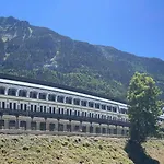Calmfranc Atico Abuhardillado Con Vistas Al Rio Y La Montana Avistamiento De Ciervos En Pueblo شقة