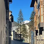Calmfranc Atico Abuhardillado Con Vistas Al Rio Y La Montana Avistamiento De Ciervos En Pueblo