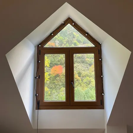 Calmfranc ático Abuhardillado Con Vistas Al Río Y La Montaña Avistamiento De Ciervos En Pueblo Apartamento