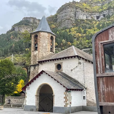 Calmfranc Atico Abuhardillado Con Vistas Al Rio Y La Montana Avistamiento De Ciervos En Pueblo * Canfranc