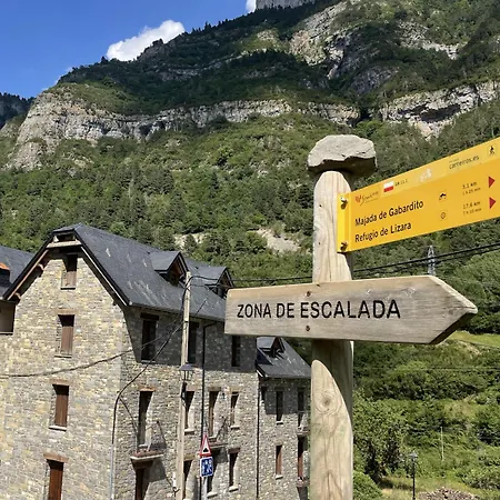 Calmfranc Atico Abuhardillado Con Vistas Al Rio Y La Montana Avistamiento De Ciervos En Pueblo *