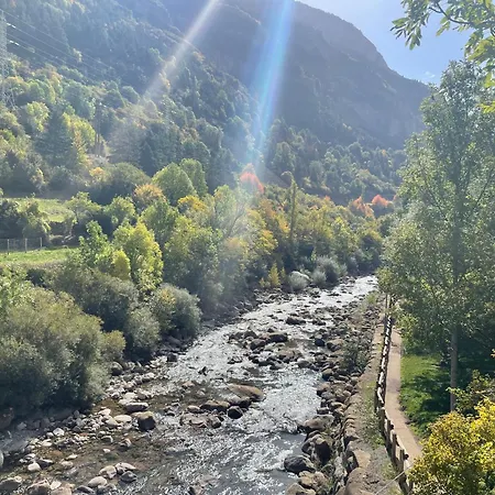 Calmfranc Atico Abuhardillado Con Vistas Al Rio Y La Montana Avistamiento De Ciervos En Pueblo *