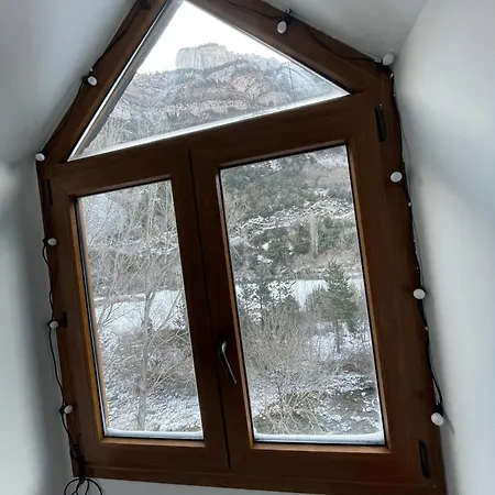 Apartment Calmfranc Atico Abuhardillado Con Vistas Al Rio Y La Montana Avistamiento De Ciervos En Pueblo *