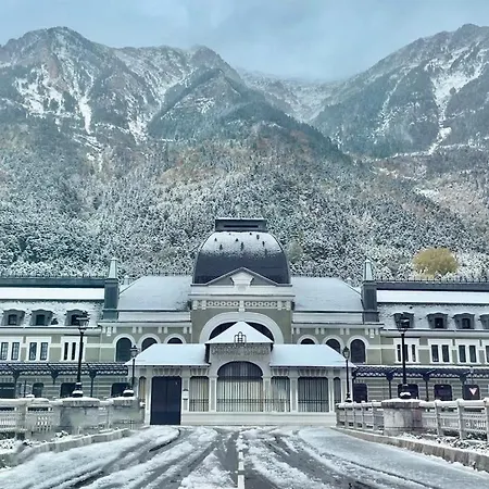 Calmfranc ático Abuhardillado Con Vistas Al Río Y La Montaña Avistamiento De Ciervos En Pueblo *
