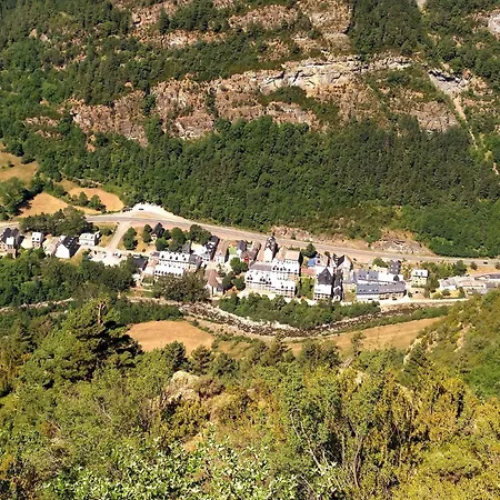 Calmfranc ático Abuhardillado Con Vistas Al Río Y La Montaña Avistamiento De Ciervos En Pueblo Canfranc