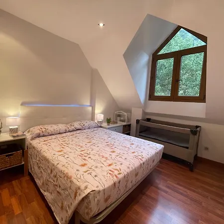 Apartment Calmfranc Atico Abuhardillado Con Vistas Al Rio Y La Montana Avistamiento De Ciervos En Pueblo