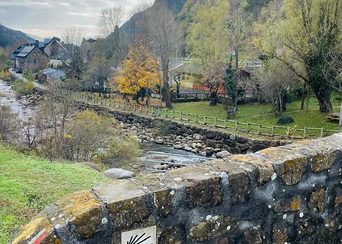 Calmfranc Atico Abuhardillado Con Vistas Al Rio Y La Montana Avistamiento De Ciervos En Pueblo *