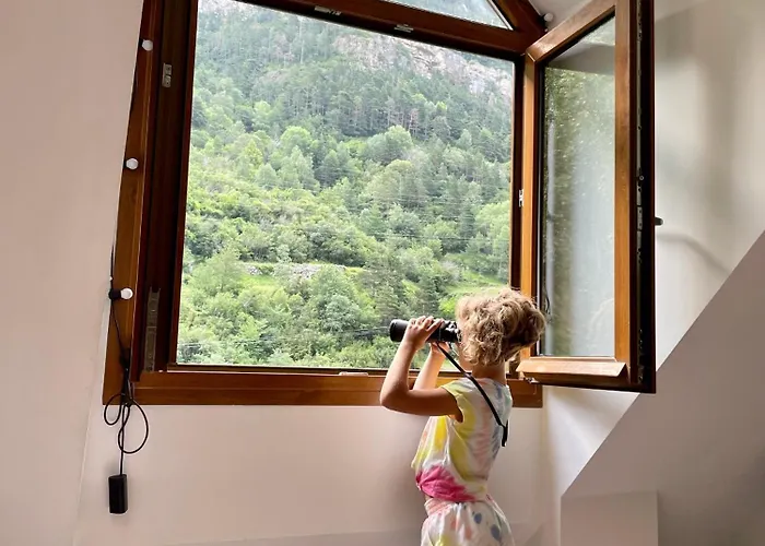 Calmfranc Atico Abuhardillado Con Vistas Al Rio Y La Montana Avistamiento De Ciervos En Pueblo Apartman *