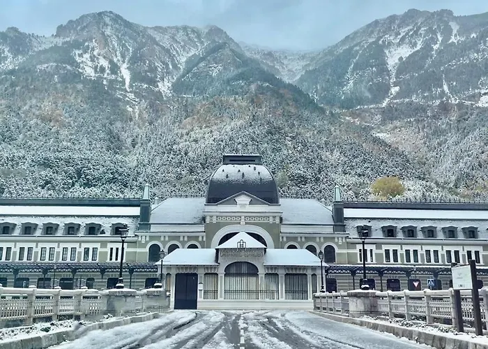 Calmfranc Atico Abuhardillado Con Vistas Al Rio Y La Montana Avistamiento De Ciervos En Pueblo *